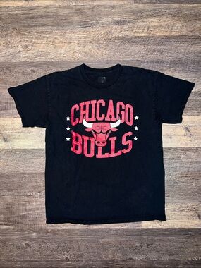 Chicago Bulls Black Graphic Tee